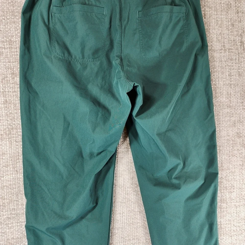 Kirkland Signature Ladies' Travel Pants Stretch Crop Womens‎ 4 Green 30x26 EUC
